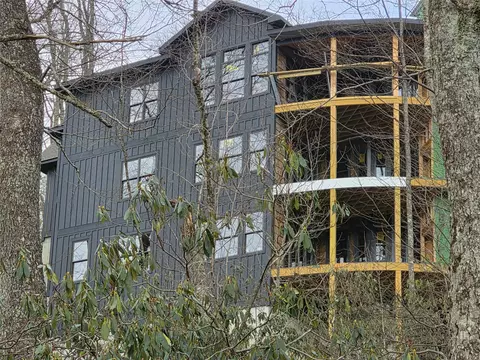 Exterior - 1406 Falls Dr W, Highlands, NC 28741 photo 2 of 10