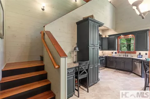 Entry Way - 1285 Leafstone Cir, Sylva, NC 28779 photo 2 of 14