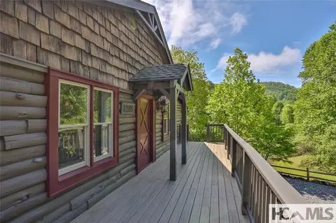 Exterior - 1285 Leafstone Cir, Sylva, NC 28779 photo 11 of 29