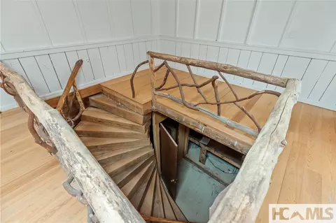 Entry Way - 1285 Leafstone Cir, Sylva, NC 28779 photo 10 of 14