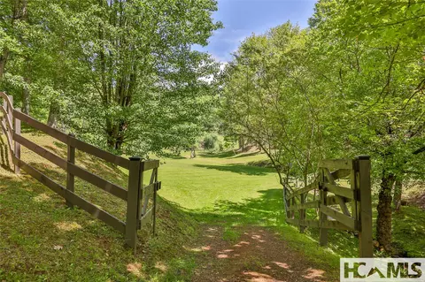 Exterior - 1285 Leafstone Cir, Sylva, NC 28779 photo 17 of 29