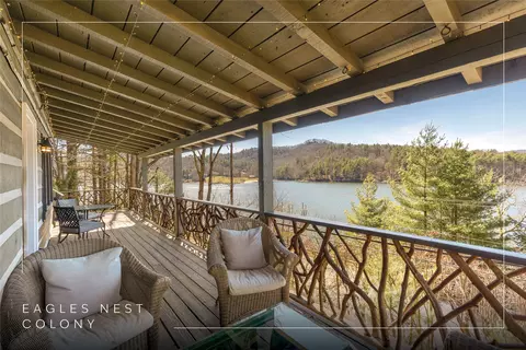 25 Black Walnut Dr, Glenville, NC 28736