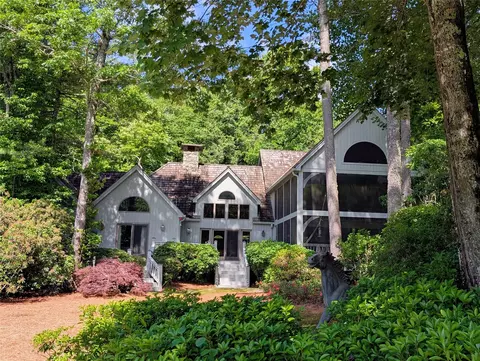 241 Indian Pipe Rd, Cashiers, NC 28717