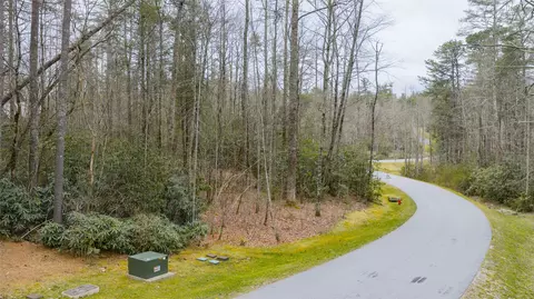 60 Bottlebrush Dr, Cashiers, NC 28717