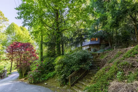 Exterior - 594 Highgate Rd, Highlands, NC 28741 photo 2 of 4