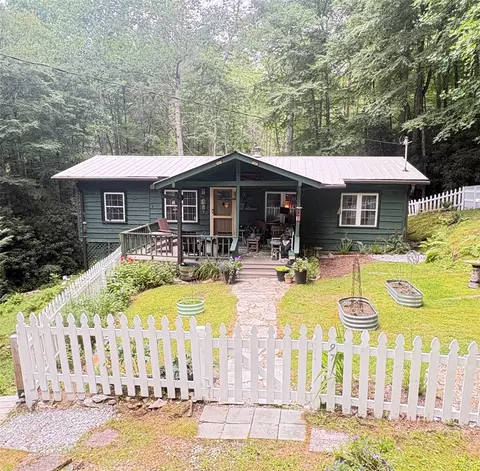 97 Archer Dr, Cullowhee, NC 28723