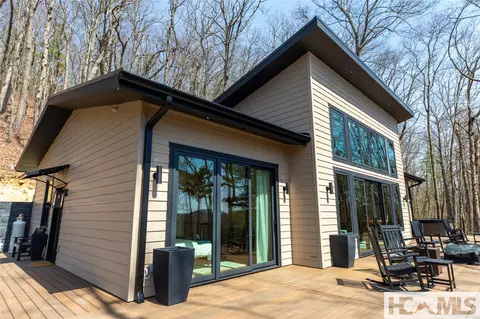 27 Shortoff Spring Rd, Highlands, NC 28741