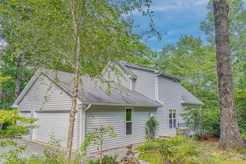 176 Long Pond Ln, Cashiers, NC 28717