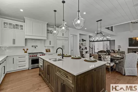 Kitchen - 33 Sanctuary Ridge Rd, Highlands, NC 28741 photo 6 of 10