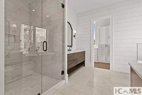 Bath - 33 Sanctuary Ridge Rd, Highlands, NC 28741 photo 2 of 7