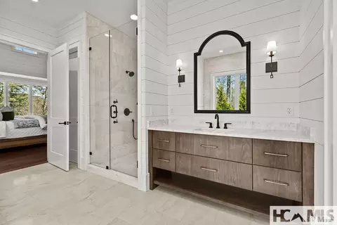 Bath - 33 Sanctuary Ridge Rd, Highlands, NC 28741 photo 3 of 7