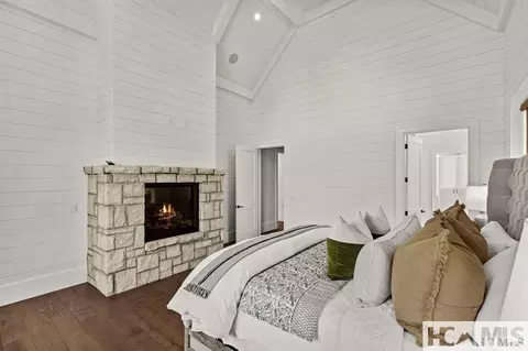 Bedroom - 33 Sanctuary Ridge Rd, Highlands, NC 28741 photo 3 of 5