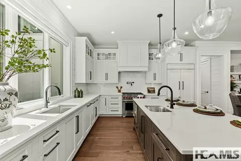 Kitchen - 33 Sanctuary Ridge Rd, Highlands, NC 28741 photo 5 of 10