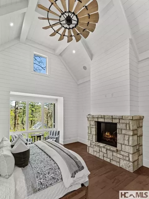 Bedroom - 33 Sanctuary Ridge Rd, Highlands, NC 28741 photo 2 of 5