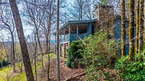 364 Shoe String Ln, Glenville, NC 28736