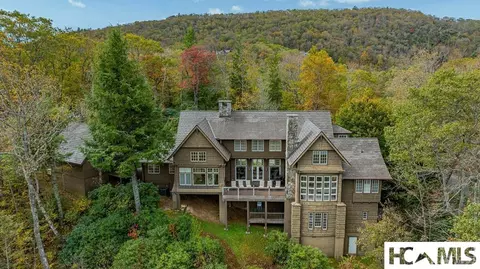 90 Fodderstack Rd, Highlands, NC 28741