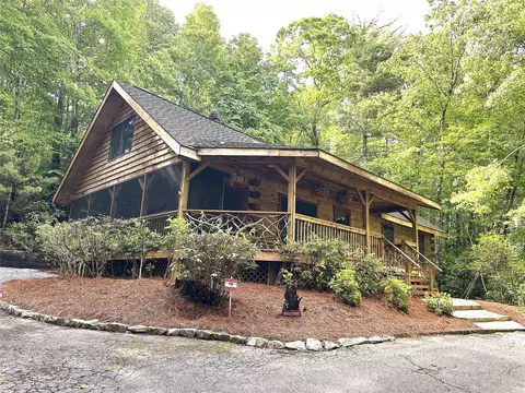 142 Golden Mist Ct, Sapphire, NC 28774