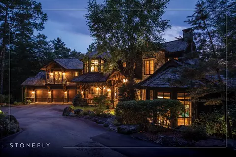 1090 Zeb Alley Rd, Cashiers, NC 28717