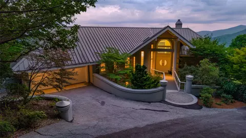 4594 Dillard Rd, Highlands, NC 28741