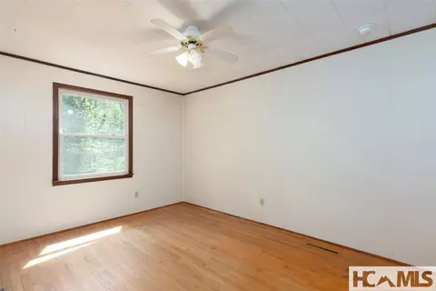 Bedroom - 138 Stillwagon Ln, Cedar Mountain, NC 28718 photo 7 of 8