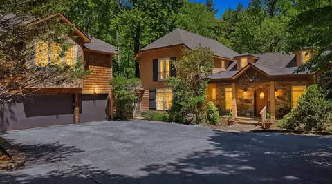 26 Valentine Ln, Highlands, NC 28741