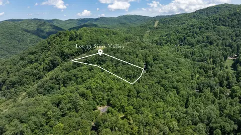 73 Pilot Knob Rd, Glenville, NC 28736