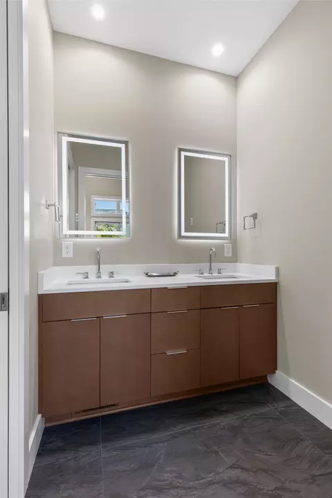 Bath - 206 Sanctuary View Trl, Highlands, NC 28741 photo 1 of 4