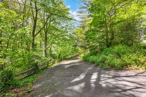 1923 Cold Mountain Rd, Lake Toxaway, NC 28747