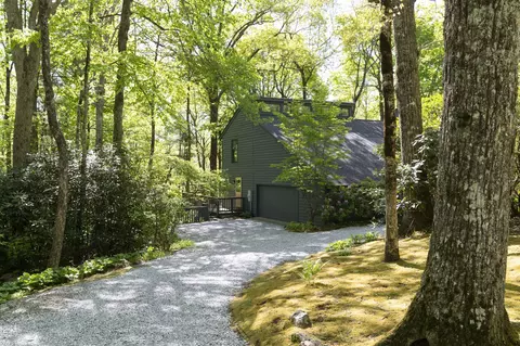 40 Moonbeam Pl, Highlands, NC 28741