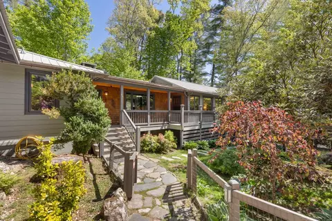 94 Netsi Pl, Highlands, NC 28741