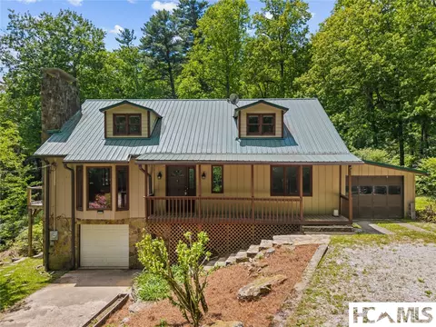 44 Rainbow Rd, Highlands, NC 28741