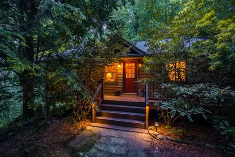 361 Wyanoak Rd, Highlands, NC 28741