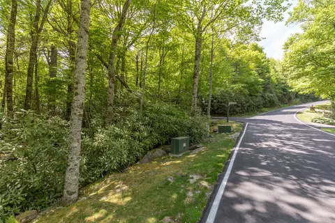 124 Cove View Dr, Highlands, NC 28741 photo 3
