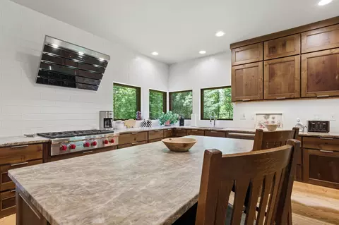 Kitchen - 2259 Whiteside Cove Rd, Highlands, NC 28741 photo 9 of 11