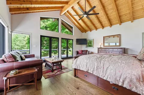 Bedroom - 2259 Whiteside Cove Rd, Highlands, NC 28741 photo 1 of 6