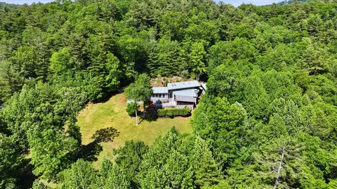 Exterior - 2259 Whiteside Cove Rd, Highlands, NC 28741 photo 4 of 17