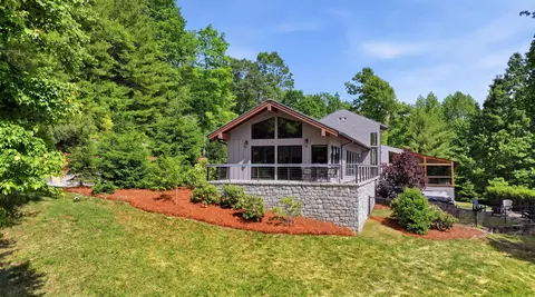 Exterior - 2259 Whiteside Cove Rd, Highlands, NC 28741 photo 3 of 17