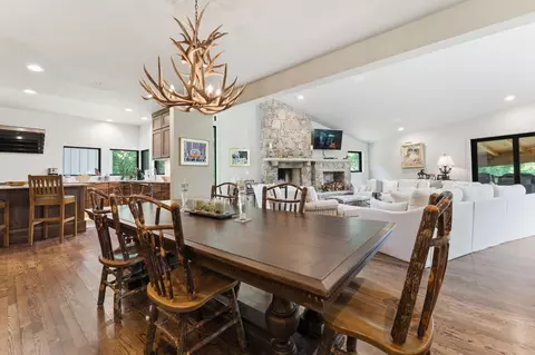 Dining - 2259 Whiteside Cove Rd, Highlands, NC 28741 photo 1 of 3