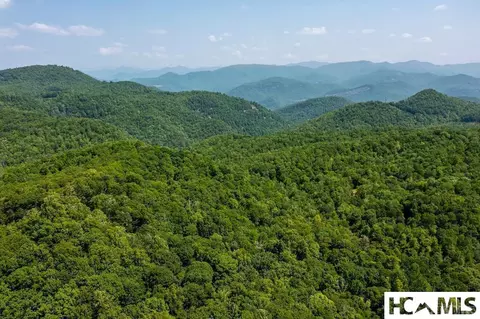 2572 Great Falls Dr, Glenville, NC 28736