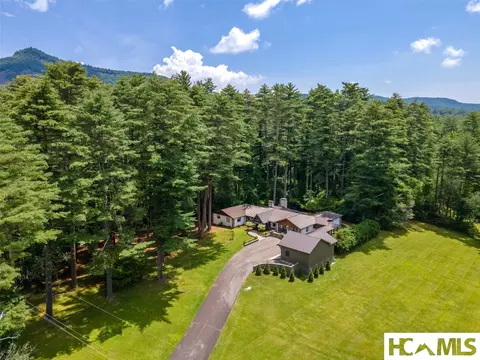 59 Whiteside Cove Rd, Cashiers, NC 28717