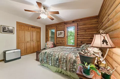 Bedroom - 39 Bald Eagle Ct, Sapphire, NC 28774 photo 2 of 6