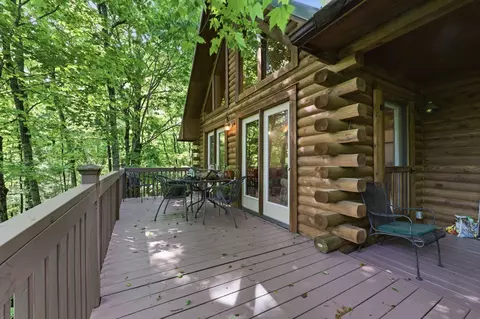 Exterior - 39 Bald Eagle Ct, Sapphire, NC 28774 photo 5 of 8