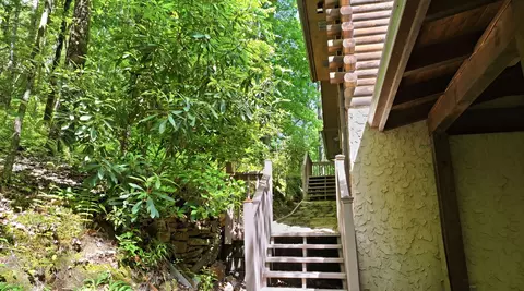Exterior - 39 Bald Eagle Ct, Sapphire, NC 28774 photo 1 of 8