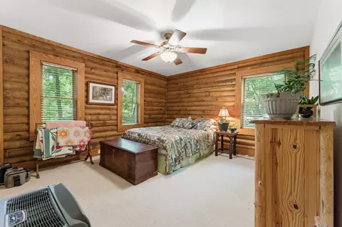 Bedroom - 39 Bald Eagle Ct, Sapphire, NC 28774 photo 3 of 6
