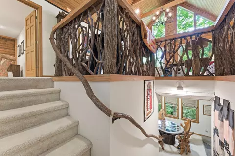 Entry Way - 39 Bald Eagle Ct, Sapphire, NC 28774 photo 2 of 4