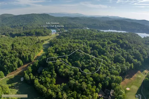 49 Cherokee Trce, Lake Toxaway, NC 28747