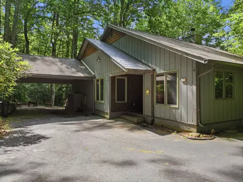 144 Hogback Ct, Sapphire, NC 28774