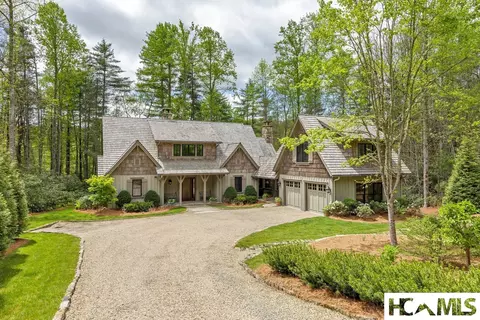 137 Ivygate Ln, Cashiers, NC 28717
