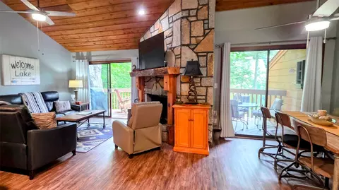 Living - 19 Emerald Rd #30, Sapphire, NC 28774 photo 1 of 4