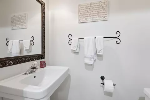 Bath - 53 Chestnut Rdg #4, Sapphire, NC 28774 photo 3 of 3